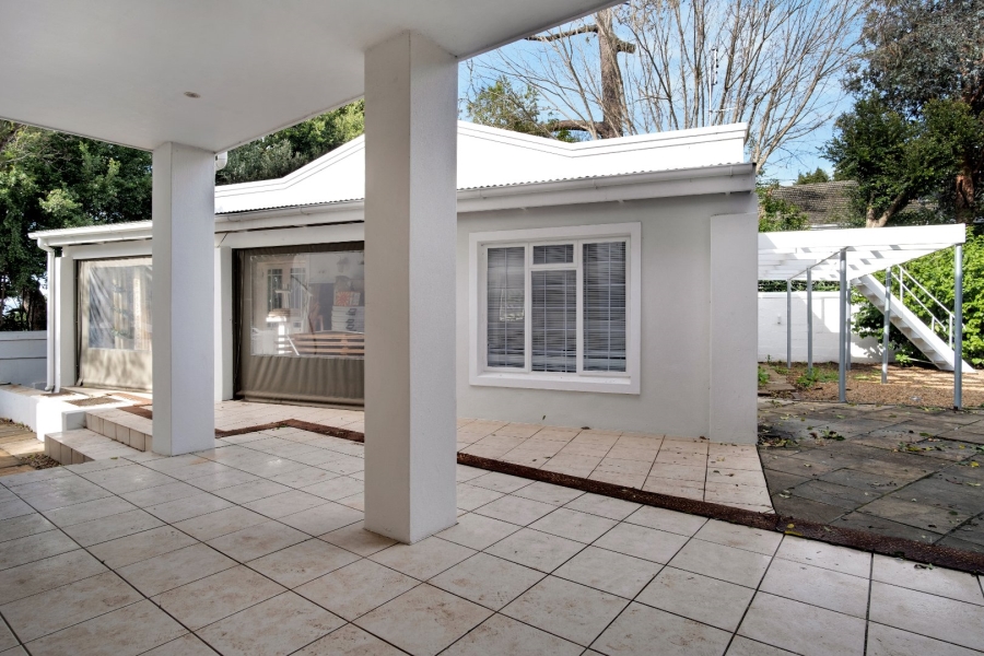 4 Bedroom Property for Sale in Wynberg Upper Western Cape